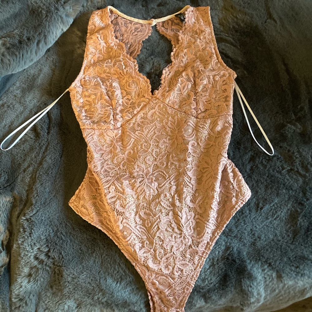 Windsor Lace bodysuit